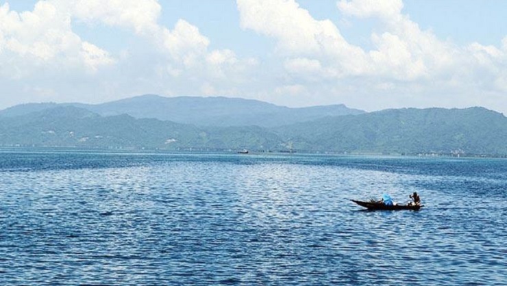 সৌন্দর্যের লীলাভূমি টাঙ্গুয়ার হাওর
