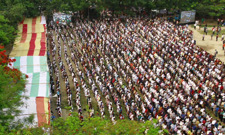 বাবা-মায়ের স্পর্শ ছাড়াই চির নিদ্রায় জায়ান