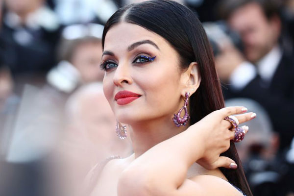 ভিলেনের চরিত্রে দেখা যাবে ঐশ্বরিয়াকে