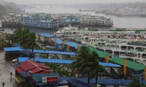 অভ্যন্তরীণ রুটে নৌযান চলাচল শুরু