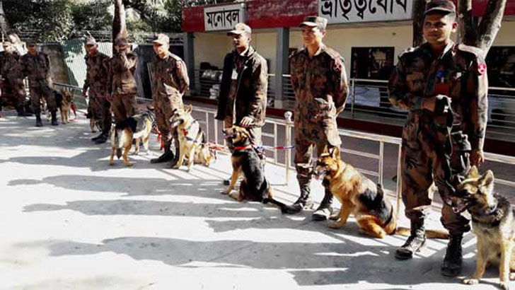 ভারত থেকে বিজিবির জন্য এলো প্রশিক্ষণ পাওয়া ২০ কুকুর