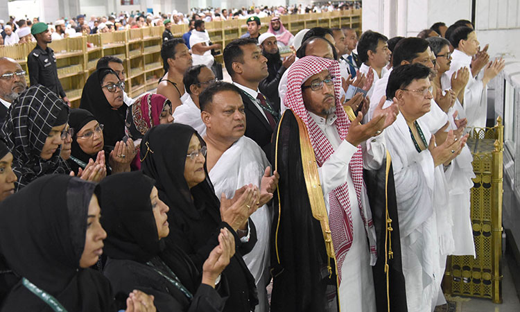 ওমরাহ পালন করেছেন প্রধানমন্ত্রী