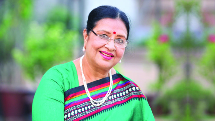 পাকিস্তানে আজীবন সম্মাননা পেলেন শবনম