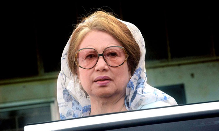 হাসপাতালে খালেদা জিয়ার সঙ্গে দেখা করলেন স্বজনেরা